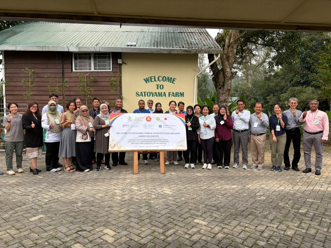 ASEAN delegates gathered for a group photo at Satoyama Farm